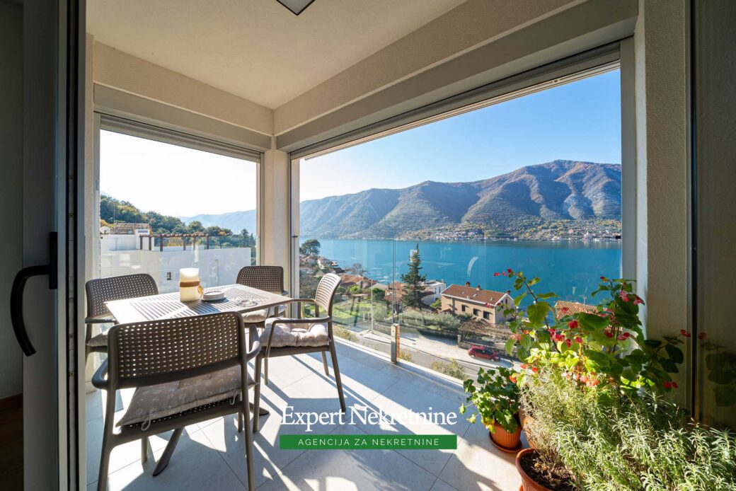 Apartment for sale in Bay of Kotor