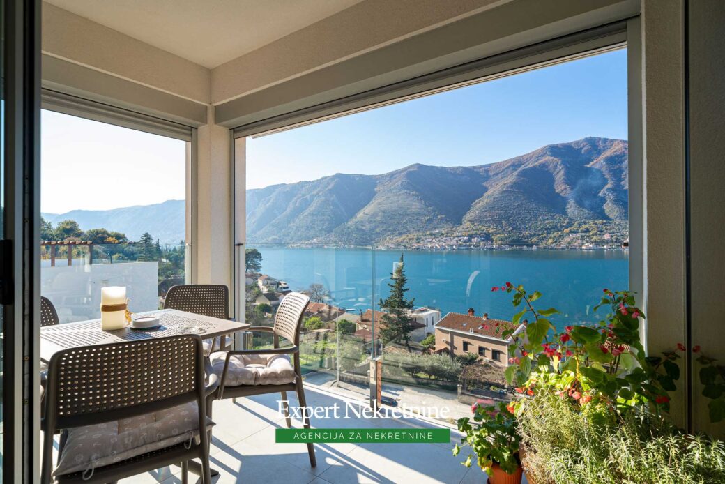 Apartment for sale in Bay of Kotor