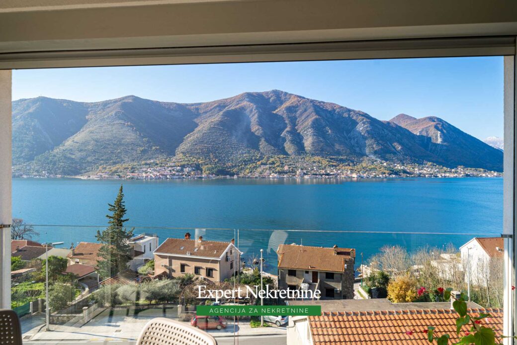 Apartment for sale in Bay of Kotor