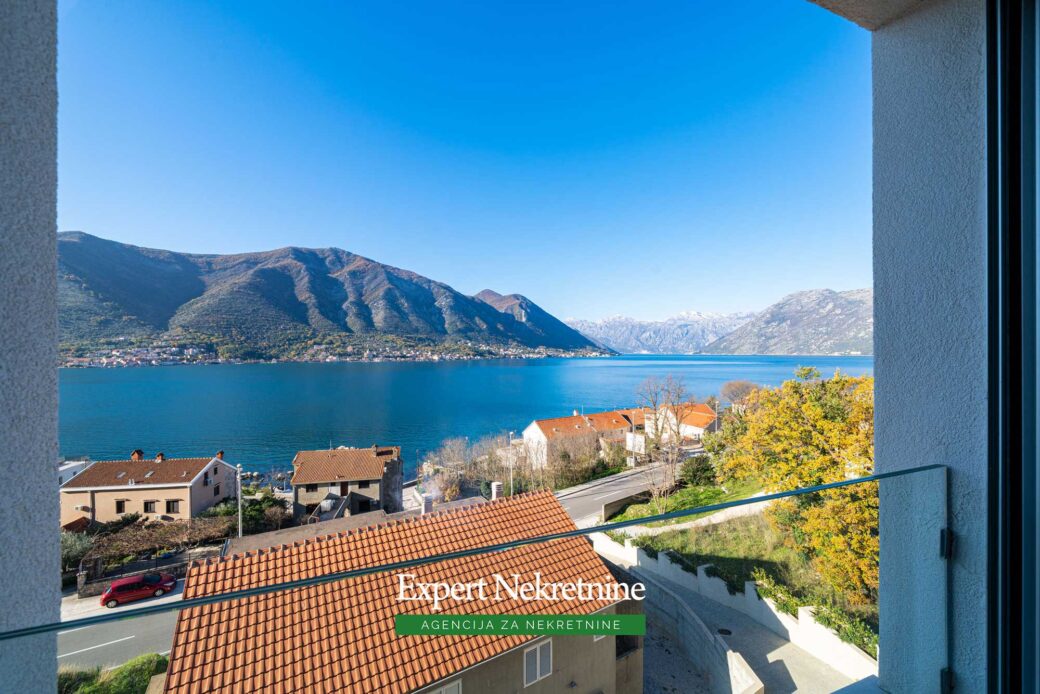 Apartment for sale in Bay of Kotor