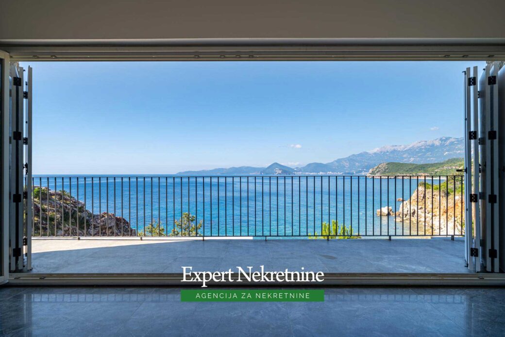 Luxury villa for sale in Budva Riviera