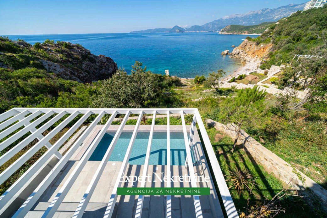 Luxury villa for sale in Budva Riviera