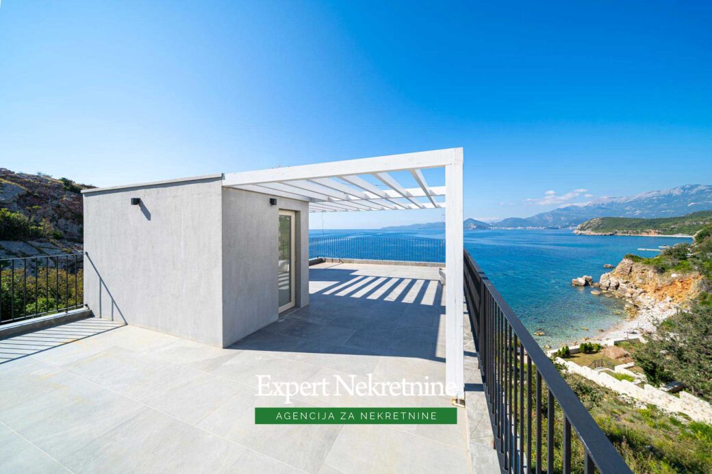 Luxury villa for sale in Budva Riviera