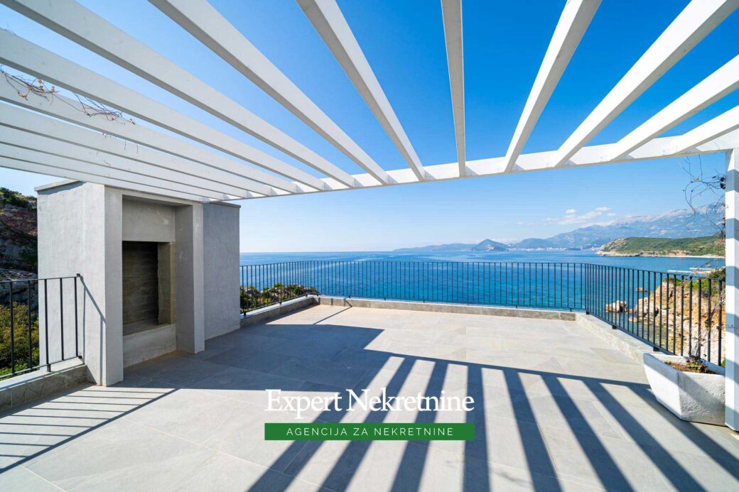 Luxury villa for sale in Budva Riviera