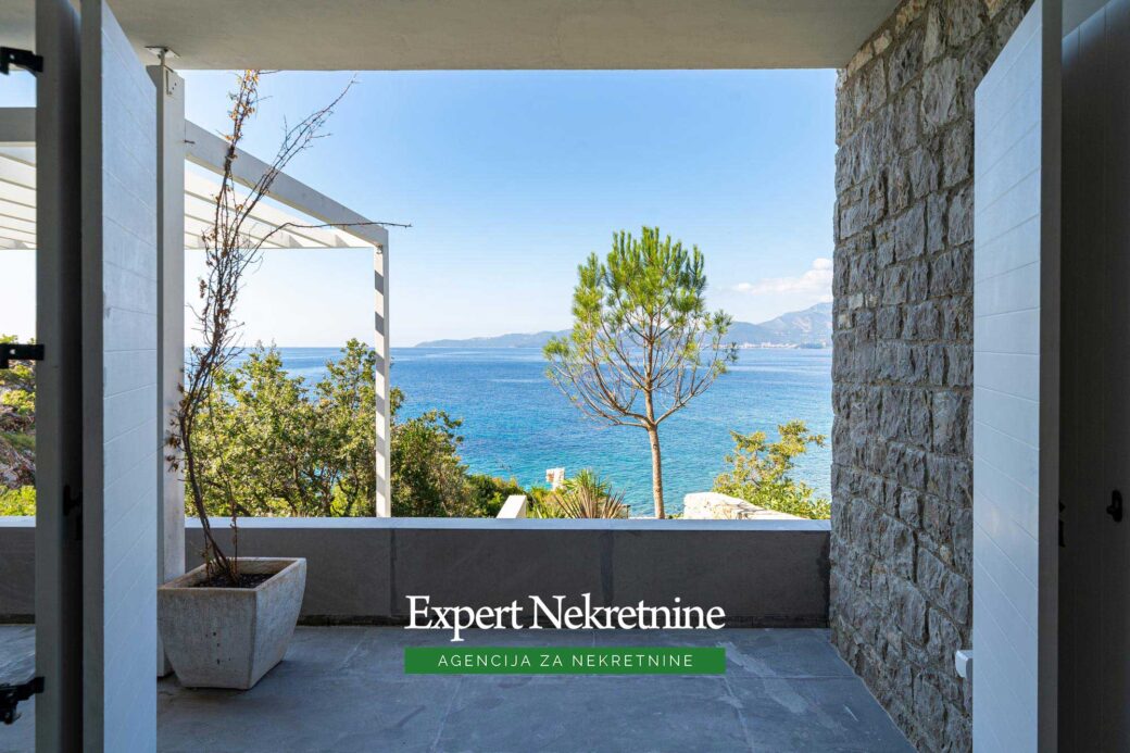 Luxury villa for sale in Budva Riviera