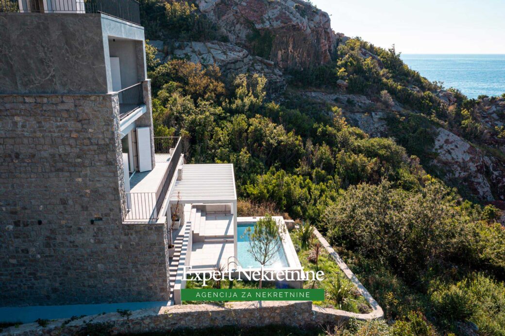 Luxury villa for sale in Budva Riviera