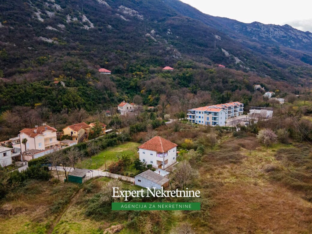 House for sale in Bay of Kotor