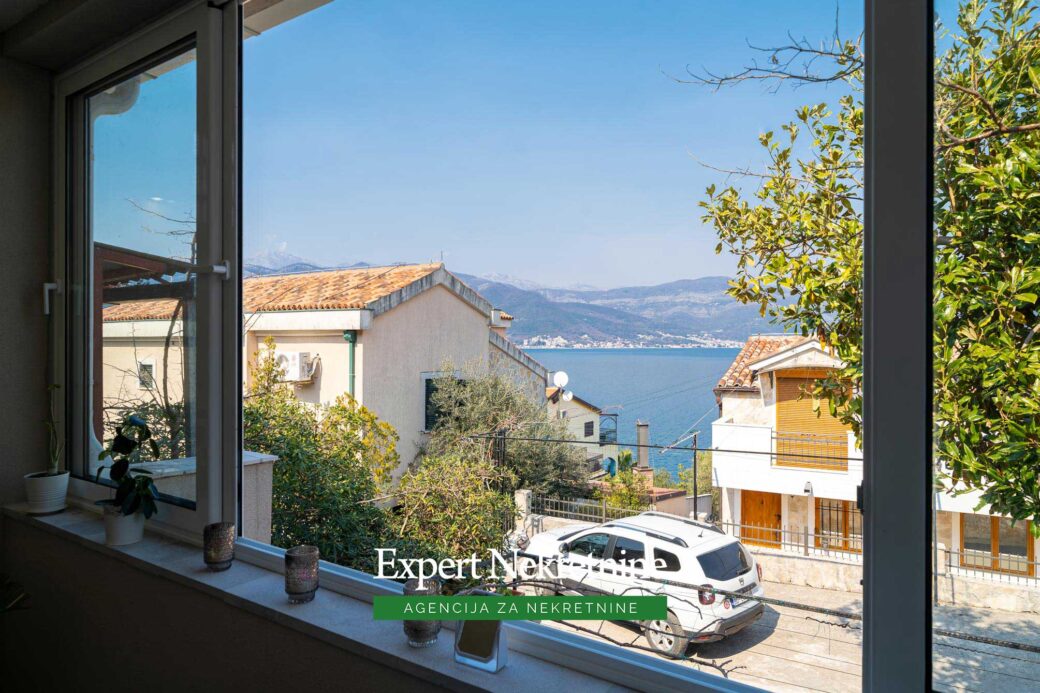 House for sale in Tivat bay