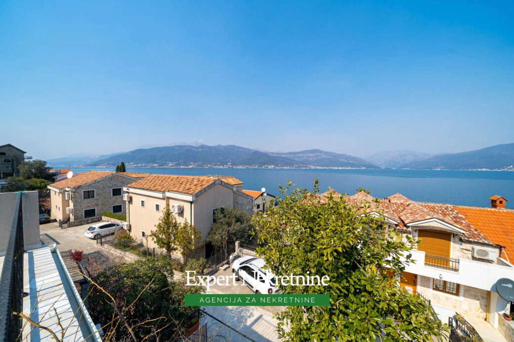 House for sale in Tivat bay