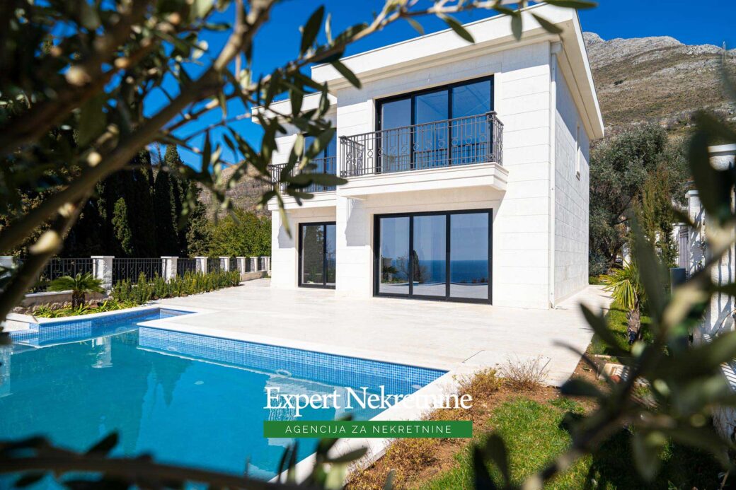 Luxury villa for sale in Budva Riviera