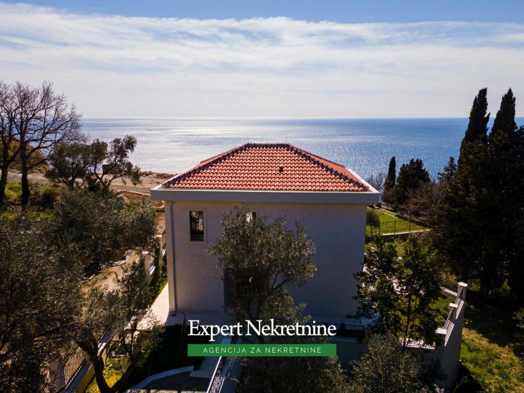 Luxury villa for sale in Budva Riviera