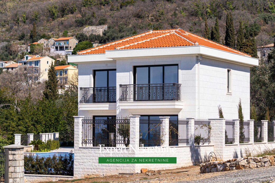 Luxury villa for sale in Budva Riviera