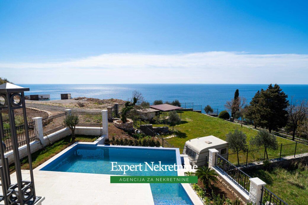 Luxury villa for sale in Budva Riviera