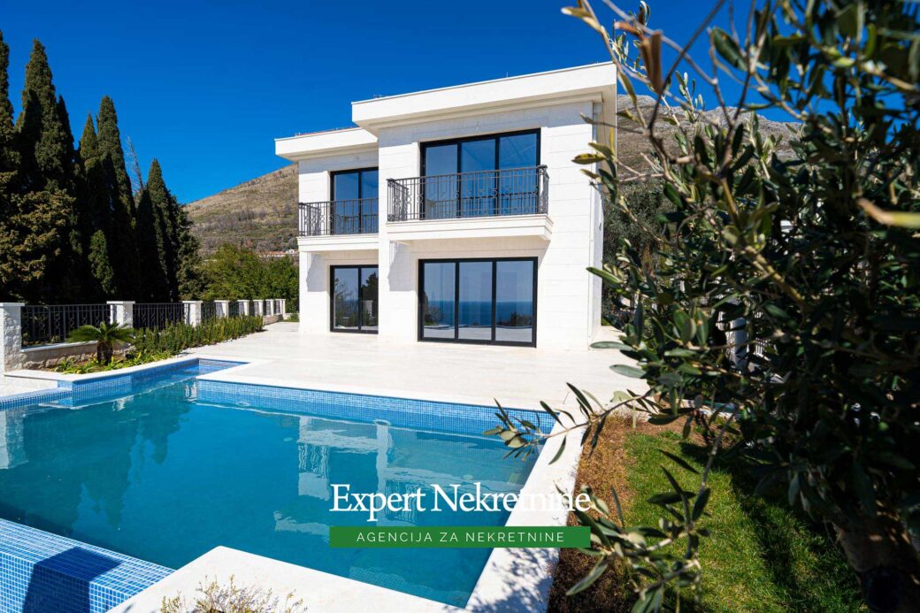 Luxury villa for sale in Budva Riviera