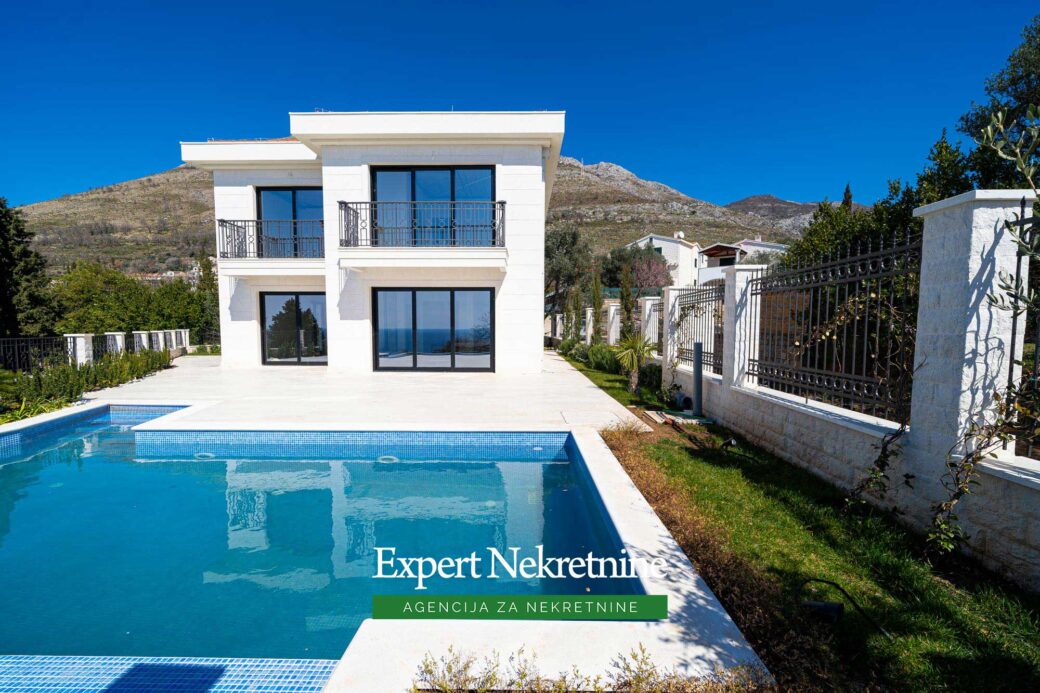 Luxury villa for sale in Budva Riviera