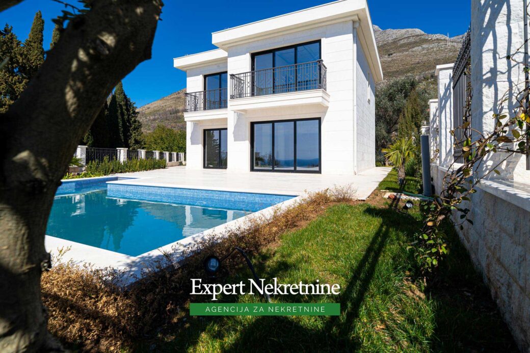 Luxury villa for sale in Budva Riviera