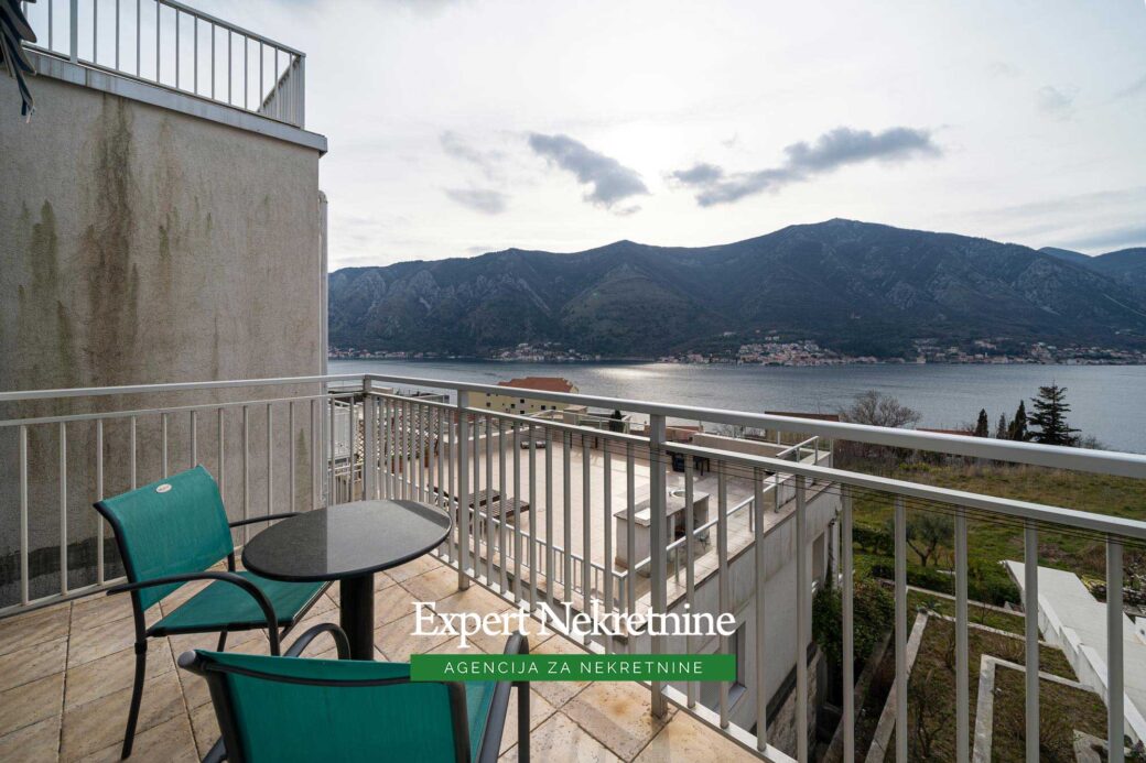 One bedroom apartment for sale in Kotor Bay