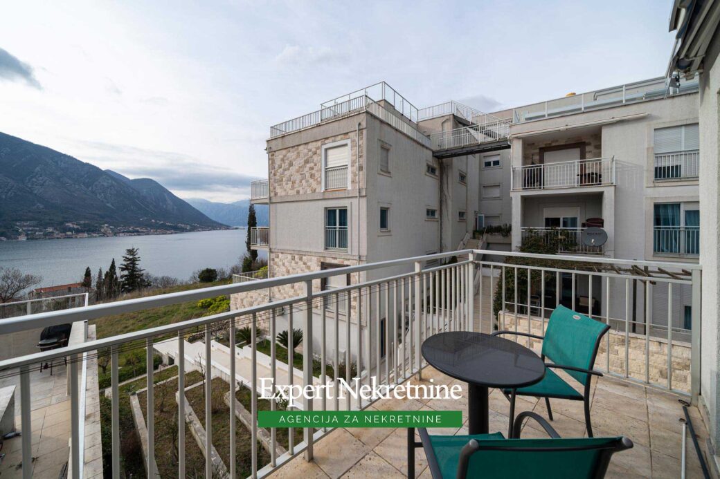 One bedroom apartment for sale in Kotor Bay