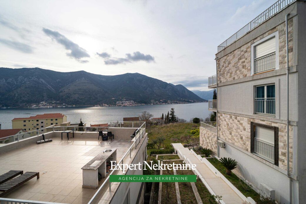 One bedroom apartment for sale in Kotor Bay