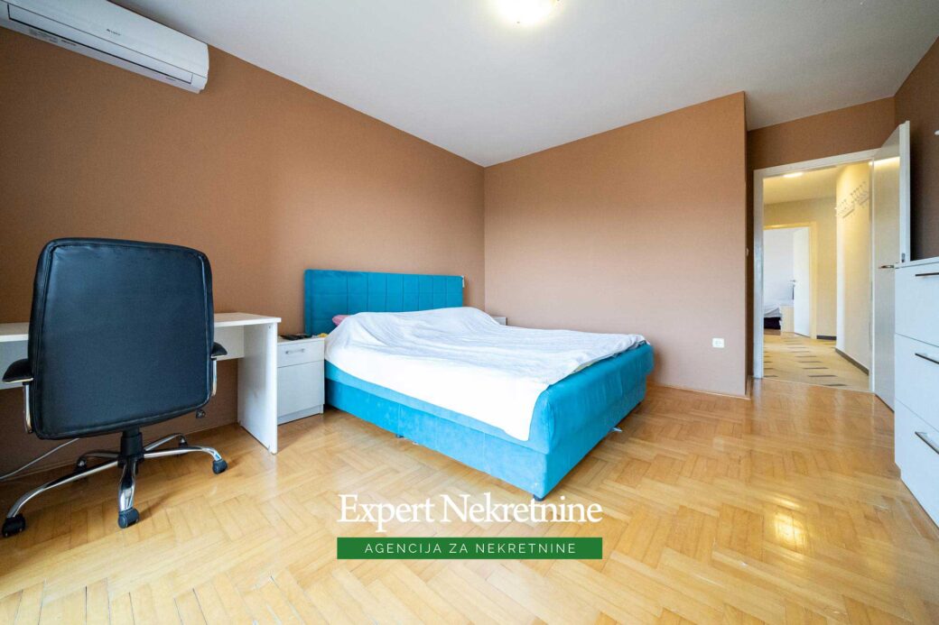 Opremljen apartman u Budvi