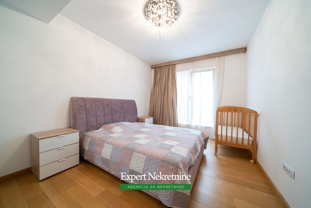 Luksuzni apartman u Rafailovicima