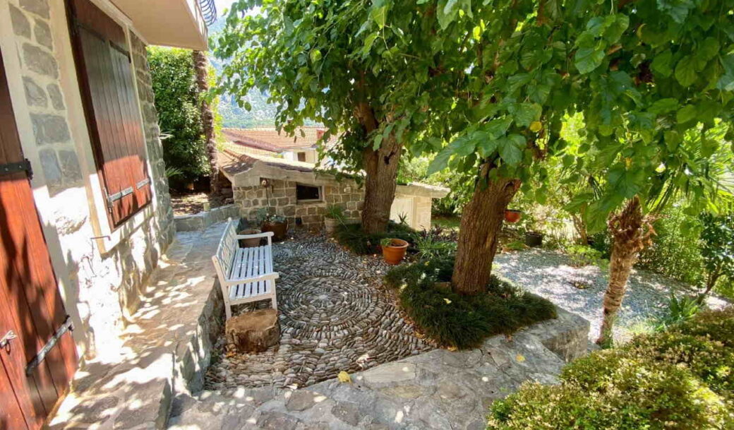 kotor-prcanj-house-232-sqm-land-plot-580-sqm-montenegro-for-sale-H-02246 (15)