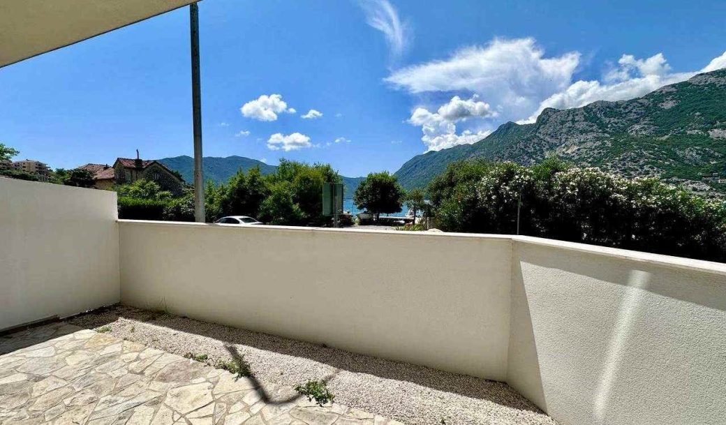 kotor-risan-apartment-one-bedroom-50-sqm-patio-30-sqm-montenegro-for-sale-A-02438 (10)