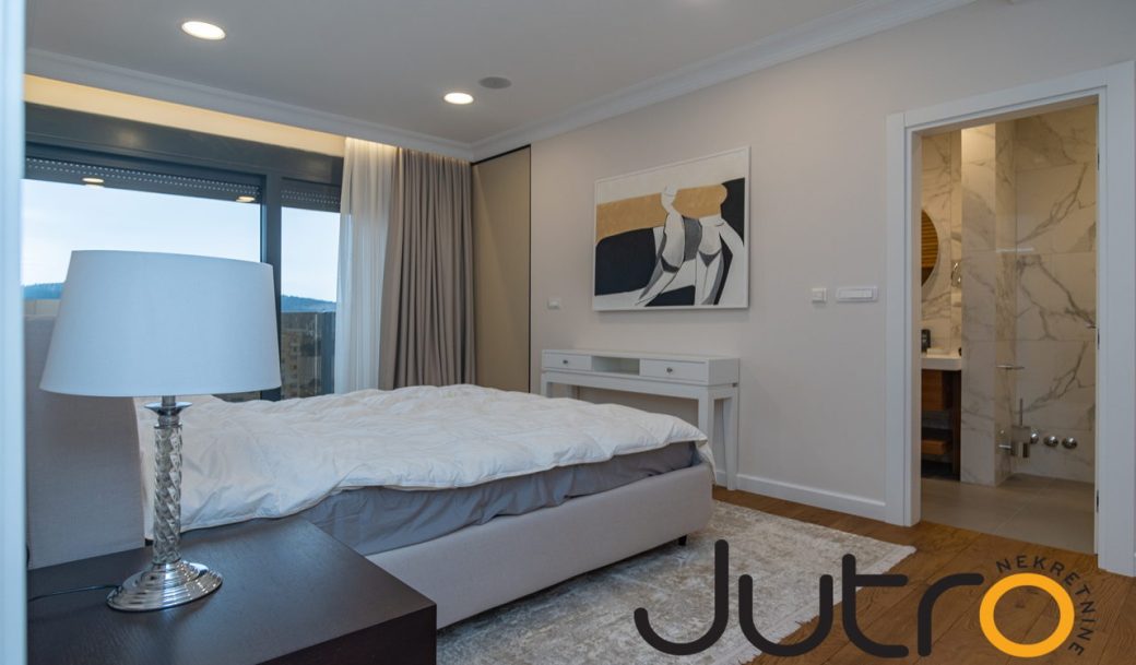 bar-center-apartment-penthouse-three-bedroom-237-sqm-montenegro-for-sale-A-02051 (30)