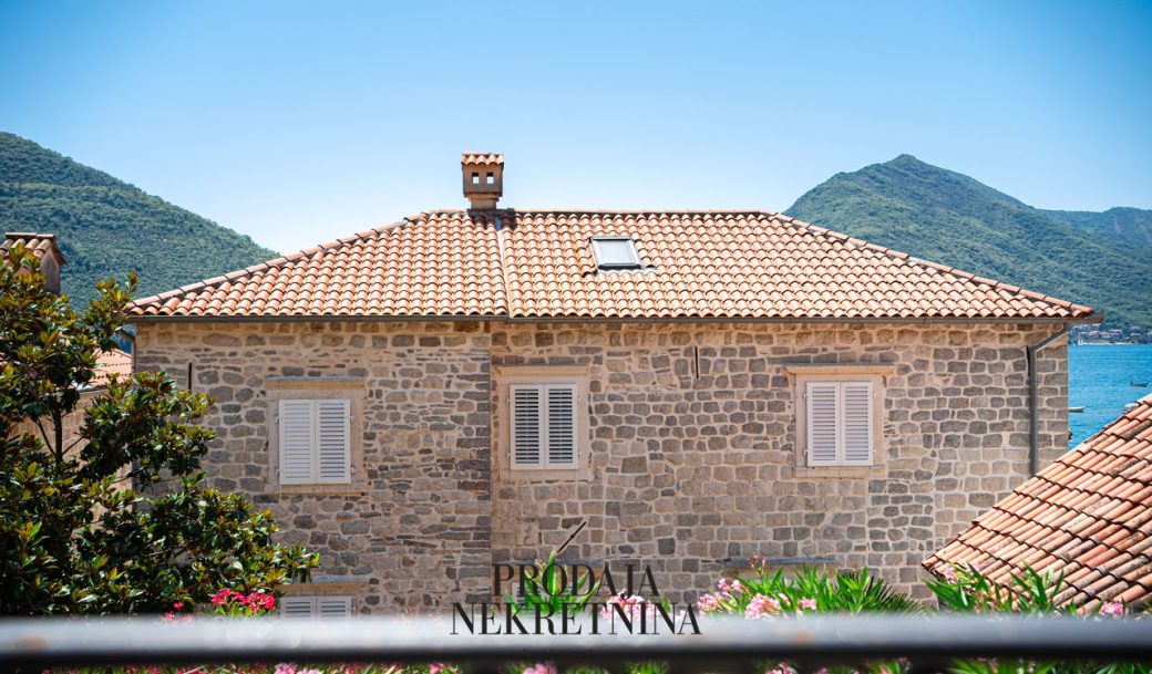 kotor-perast-villa-208-sqm-montenegro-for-sale-V-02548 (60)