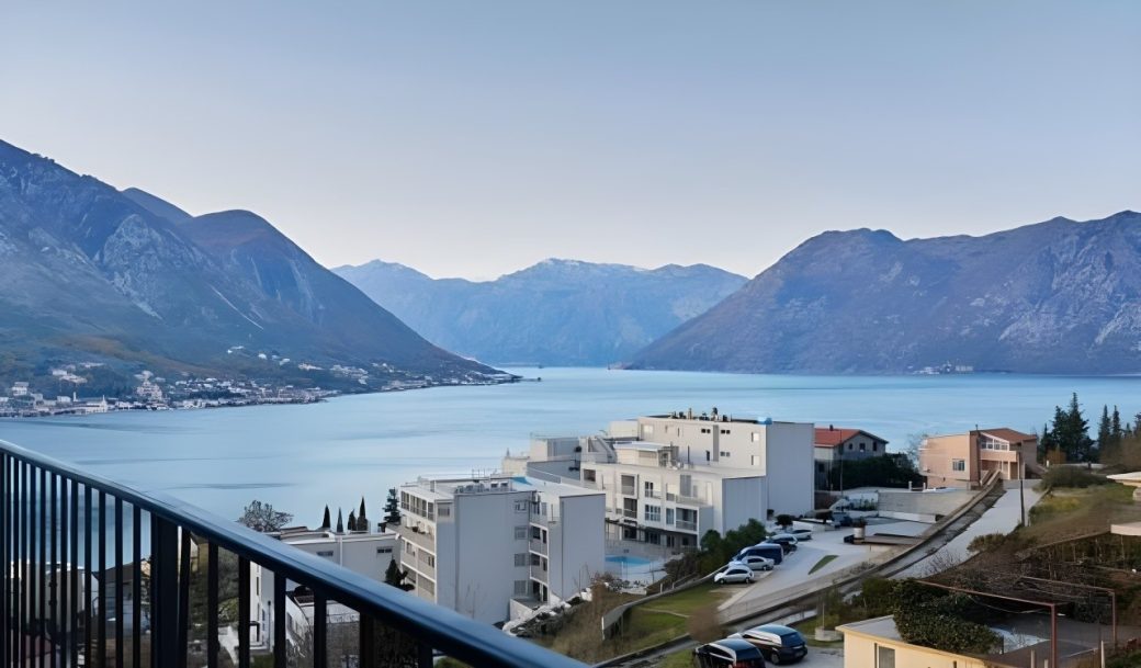 kotor-dobrota-apartment-two-bedroom-74-sqm-montenegro-for-sale-A-02676 (2)